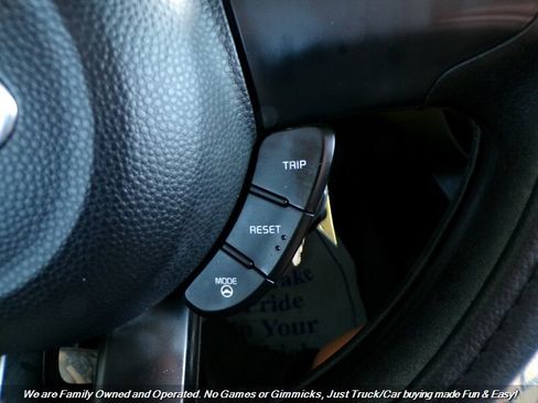 Used 2015 Kia Soul FWD image 38