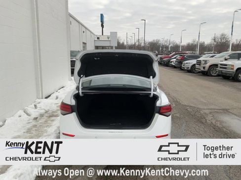 Used 2025 Nissan Sentra SV image 7