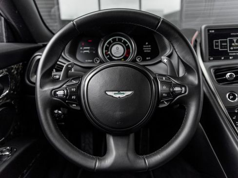 Used 2017 Aston Martin DB11 V12 RWD image 29