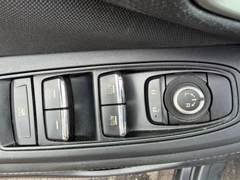 Used 2019 Subaru Forester Premium AWD/4WD image 21