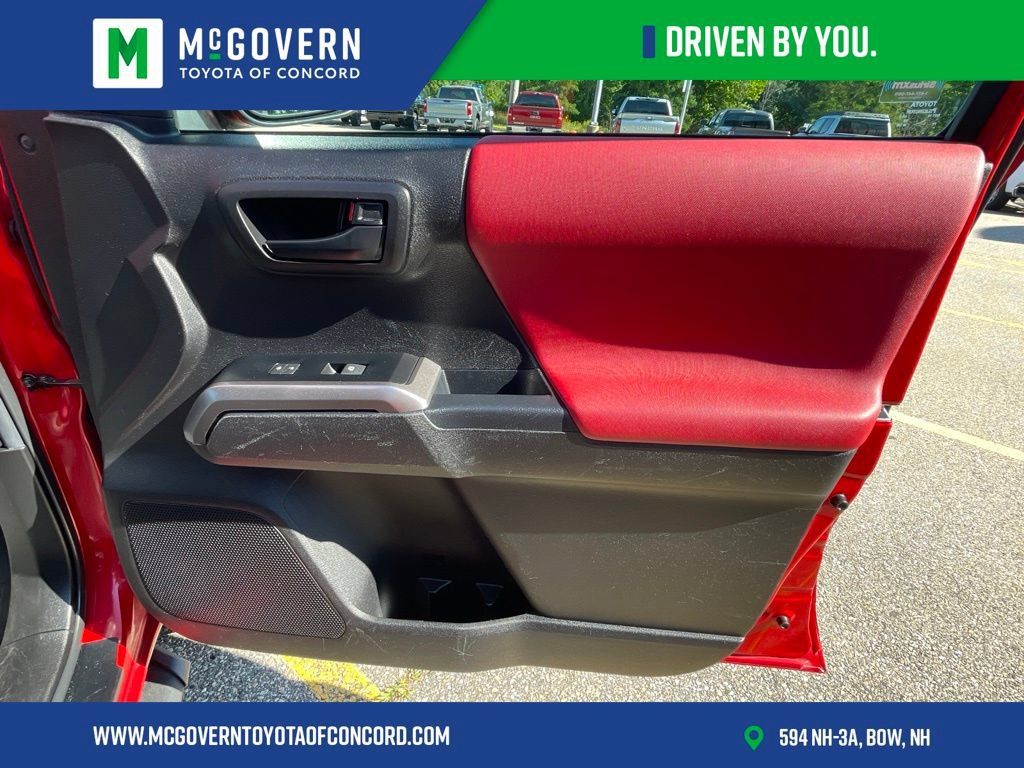 Used 2023 Toyota Tacoma SR5 AWD/4WD image 34