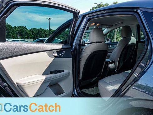 Used 2019 Kia Forte LXS FWD image 33
