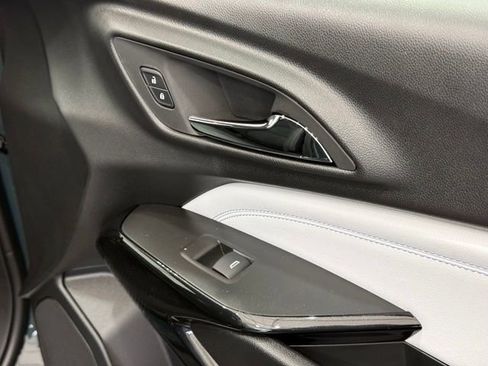 New 2026 Chevrolet Trax LT w/ LT Convenience Package FWD image 22