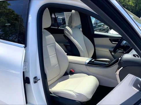 Used 2023 Mercedes-Benz GLC 300 4MATIC image 7