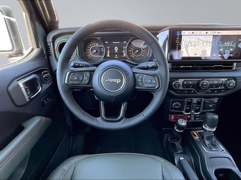 New 2026 Jeep Gladiator Mojave image 5