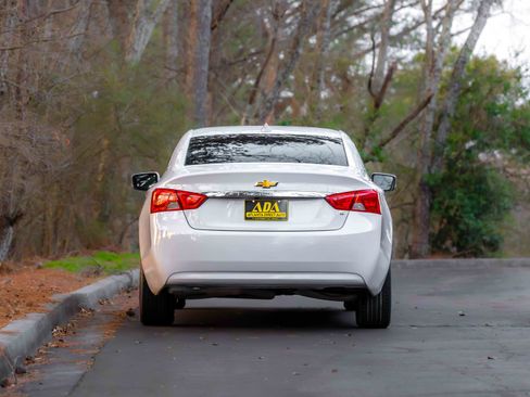 Used 2019 Chevrolet Impala LT image 36