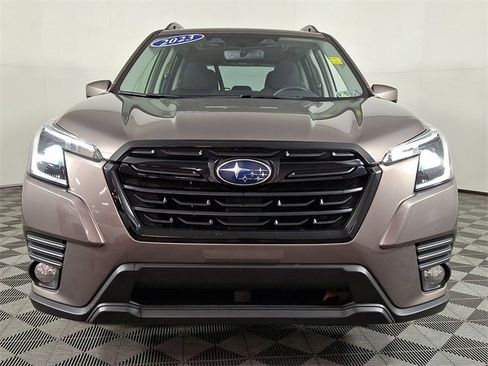 Used 2023 Subaru Forester Premium image 5