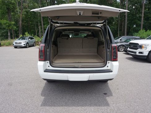 Used 2015 GMC Yukon XL SLT w/ Open Road Package RWD image 17