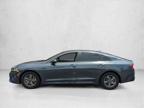 Used 2022 Kia K5 LXS FWD image 8
