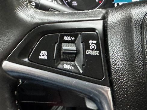 Used 2018 Buick Encore Essence FWD image 30