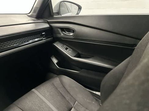 Used 2025 Honda Accord Sport image 13