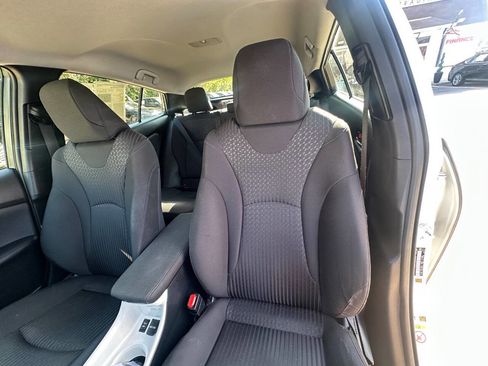 Used 2016 Toyota Prius Three Touring image 16