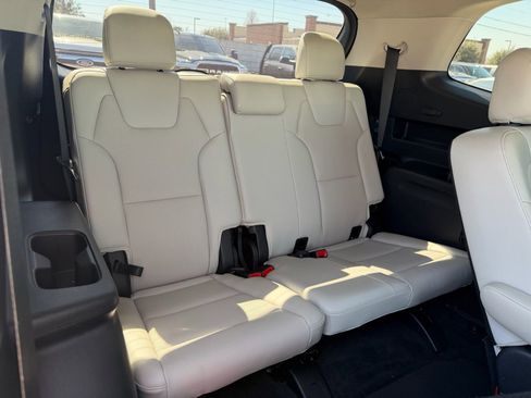 Used 2021 Kia Telluride EX w/ EX Premium Package image 24