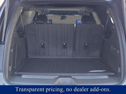 New 2026 Chevrolet Suburban Premier RWD image 12