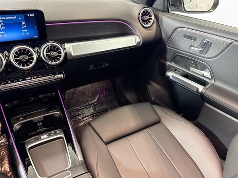 Certified 2025 Mercedes-Benz GLB 250 image 22