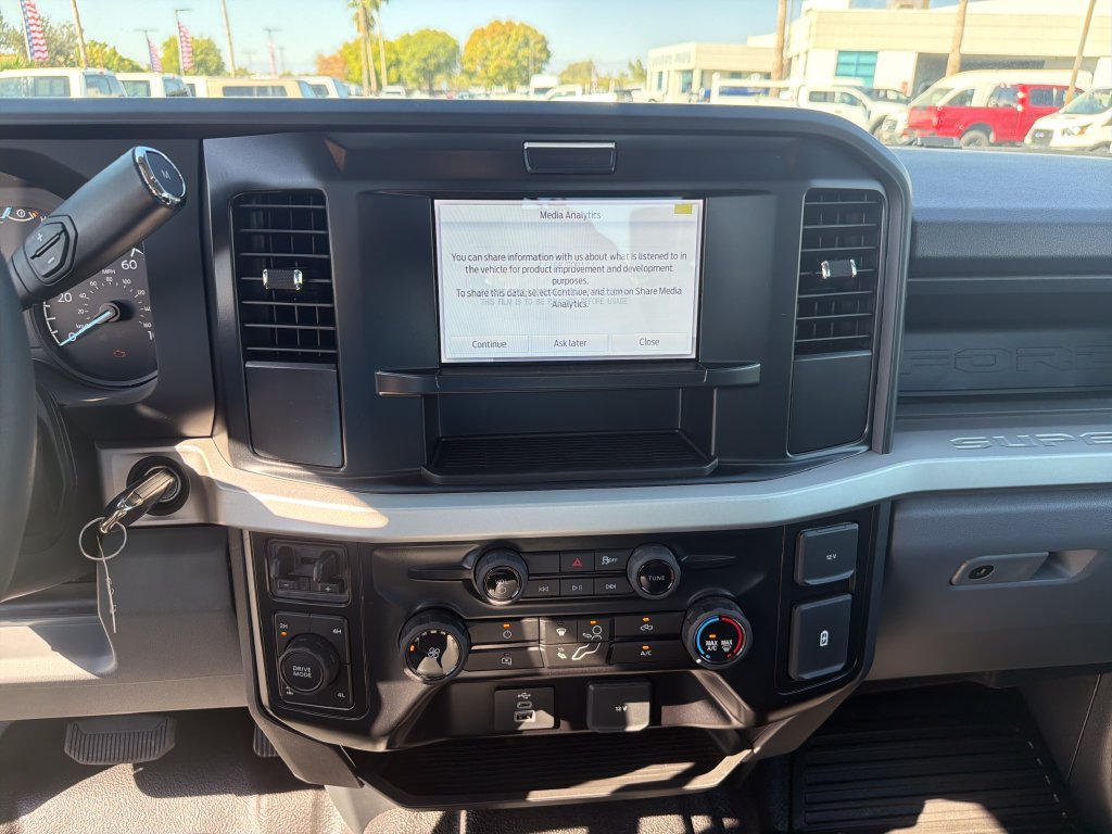 New 2027 Ford F350 XL w/ XL Chrome Package AWD/4WD image 18