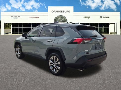 Used 2021 Toyota RAV4 XLE Premium FWD image 7