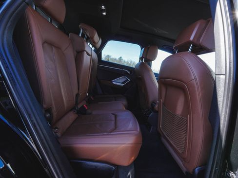 Used 2025 Audi Q3 2.0T Premium image 33