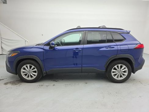 Used 2022 Toyota Corolla Cross LE w/ Moonroof Package image 7