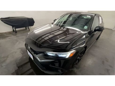 Used 2023 Honda Civic Sport Touring image 4