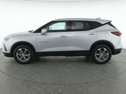 Used 2025 Chevrolet Blazer LT FWD image 5