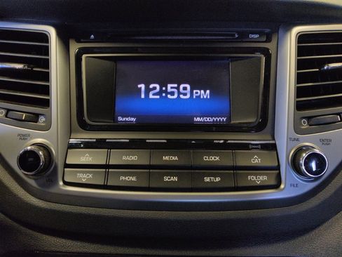 Used 2017 Hyundai Tucson Sport FWD image 25
