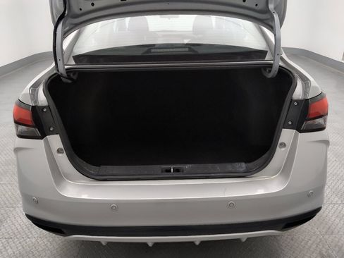 Used 2021 Nissan Versa SV FWD image 29