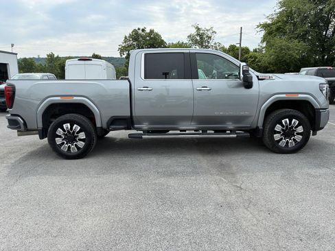 Used 2025 GMC Sierra 2500 Denali AWD/4WD image 11