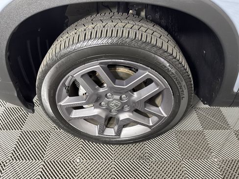 Used 2023 Honda Passport EX-L image 11