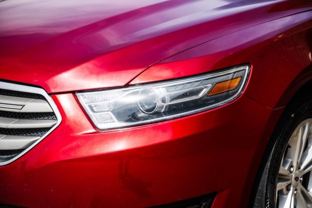 Used 2017 Ford Taurus SEL FWD image 37