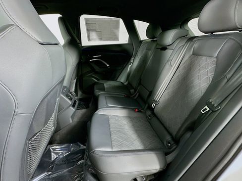 New 2025 Audi SQ5 Premium image 9
