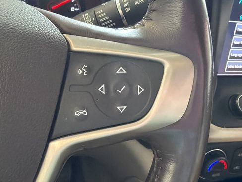 Used 2019 GMC Acadia Denali w/ Technology Package FWD image 40