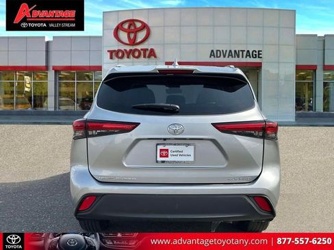 Used 2023 Toyota Highlander XLE AWD/4WD image 8