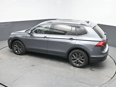 Used 2022 Volkswagen Tiguan SE w/ Panoramic Sunroof Package AWD/4WD image 21