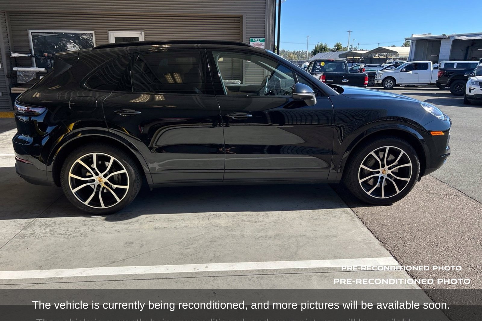 Used 2023 Porsche Cayenne S AWD/4WD image 8