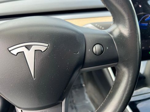 Used 2018 Tesla Model 3 Long Range image 34