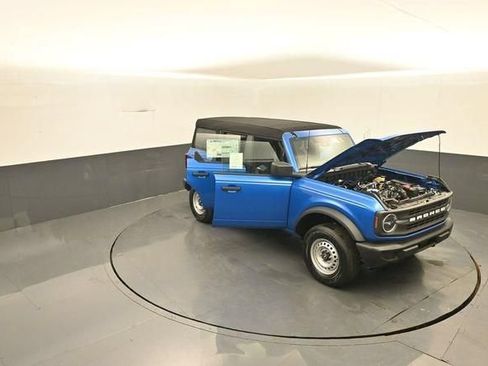 New 2026 Ford Bronco 4-Door AWD/4WD image 33