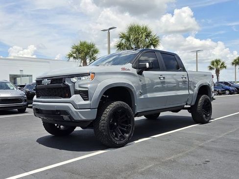 Used 2025 Chevrolet Silverado 1500 RST AWD/4WD image 2