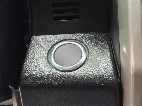 Used 2017 Ford F150 Lariat w/ Equipment Group 501A Mid image 25