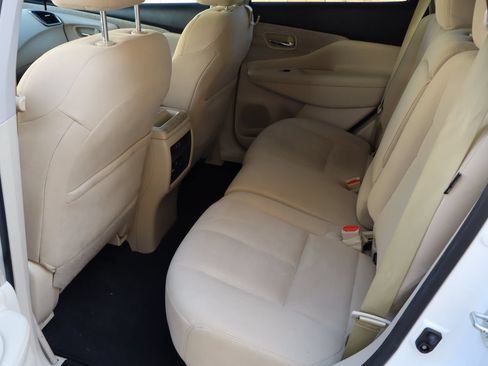 Used 2019 Nissan Murano SV FWD image 5