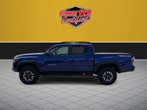 Used 2022 Toyota Tacoma TRD Off-Road w/ Technology Package AWD/4WD image 7