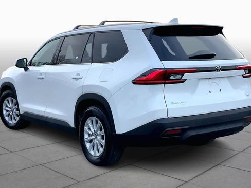 Used 2024 Toyota Grand Highlander XLE image 12