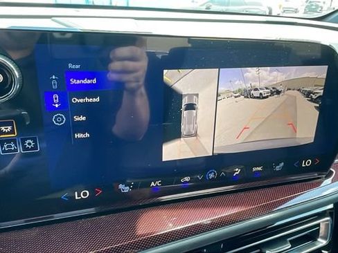New 2026 Chevrolet Traverse Z71 w/ Enhanced Driving Package AWD/4WD image 20
