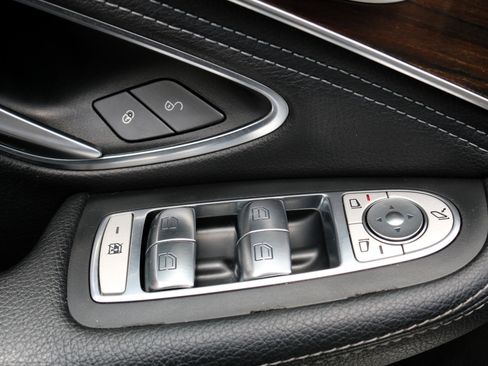 Used 2015 Mercedes-Benz C 300 Sedan w/ Premium 1 Package image 13