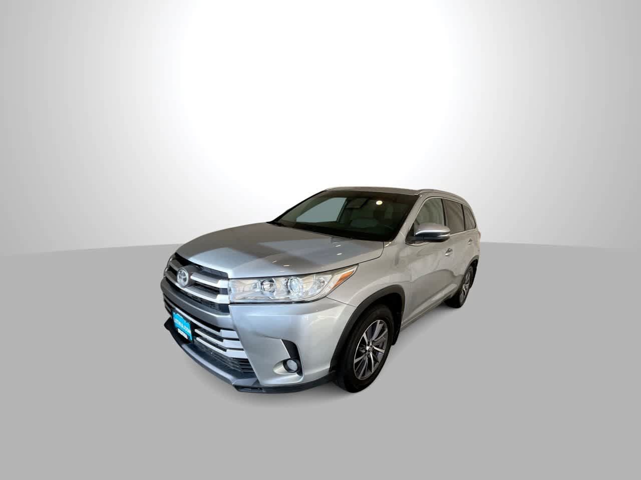 Used 2018 Toyota Highlander XLE AWD/4WD image 4