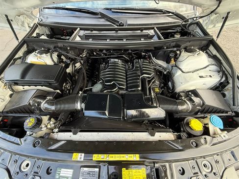 Used 2011 Land Rover Range Rover HSE image 10