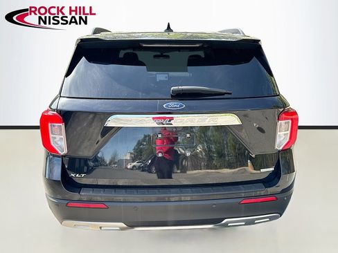 Used 2020 Ford Explorer XLT w/ Equipment Group 202A image 6