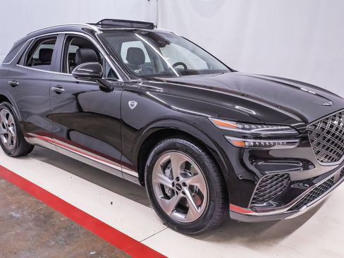 Certified 2026 Genesis GV70 2.5T Advanced image 5