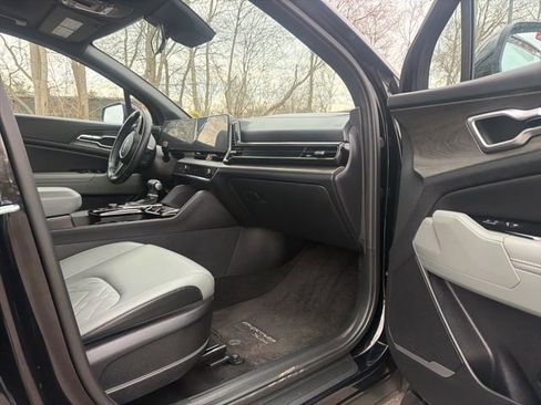 Certified 2023 Kia Sportage X-Line w/ X-Line Premium Package image 13