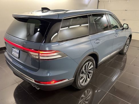 New 2026 Lincoln Aviator AWD image 6
